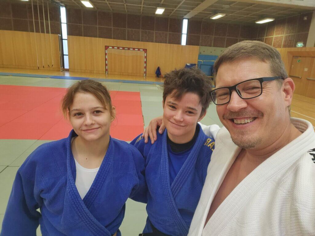 SHIAI-DO Judoka Nadine Wurth und Iris Felfernig beim Trainingslager Weiz 2025 – Technik, Randoris und Teamgeist.
